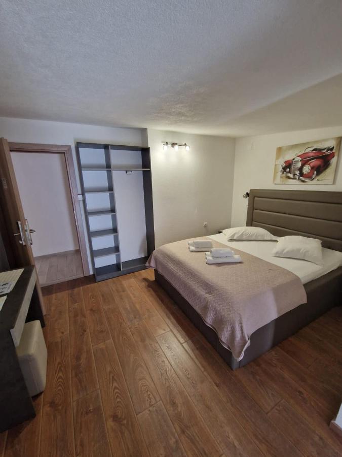 Apartments Petrovic Makarska Dış mekan fotoğraf